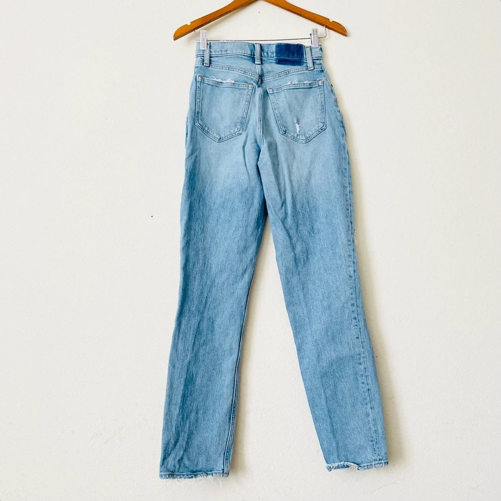 Abercrombie & Fitch SIZE 26 LONG Curve Love The ‘90s Straight Ultra HR Jeans